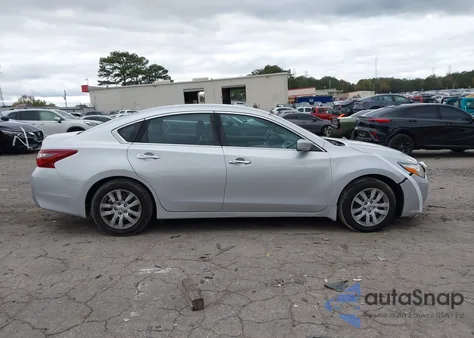 2018 Nissan Altima 2.5 S z USA, uszkodzony, nr VIN 1N4AL3AP0JC227980